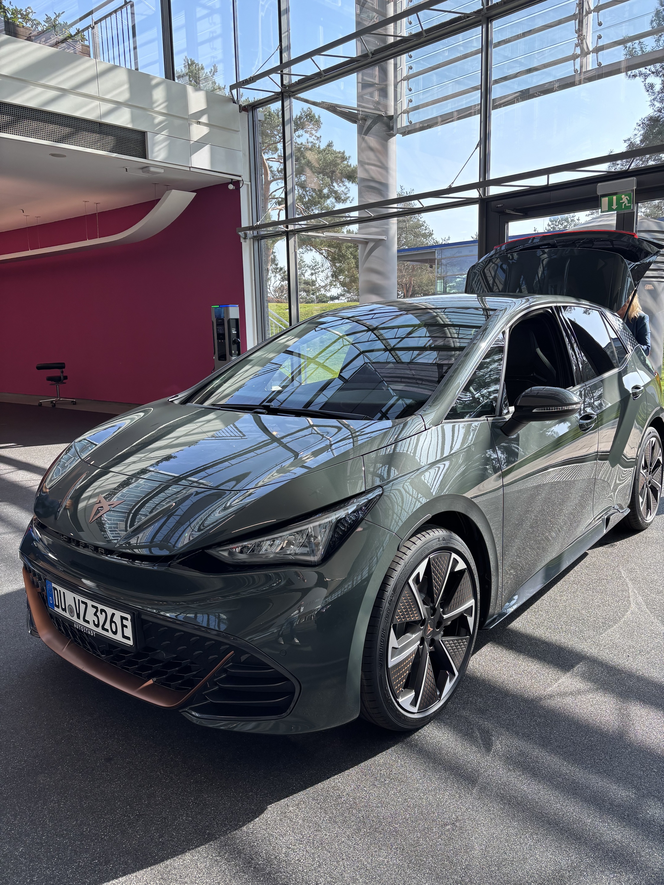 Cupra Born VZ in der Autostadt abgeholt am Sonntag